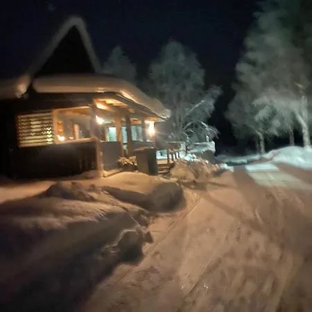 شاليه Authentic Log With Hot Tub رانوا