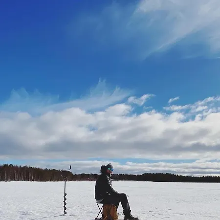 Authentic Log With Hot Tub شاليه *