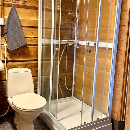 Authentic Log With Hot Tub * Ranua