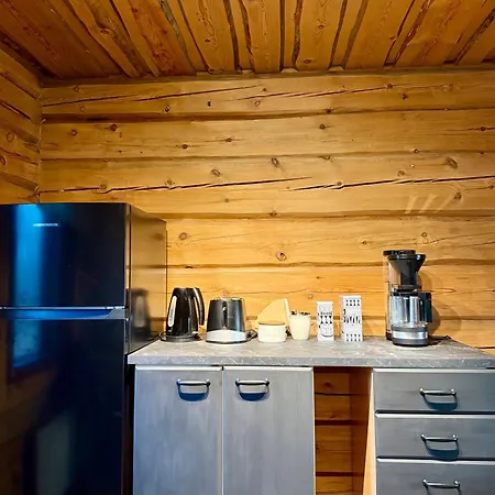 شاليه Authentic Log With Hot Tub