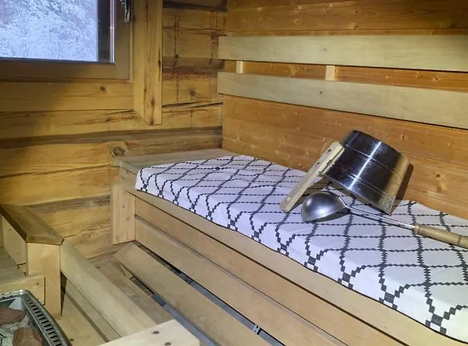 Authentic Log With Hot Tub * Ranua