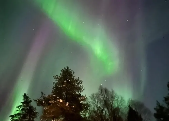 Authentic Log With Hot Tub Chalet *