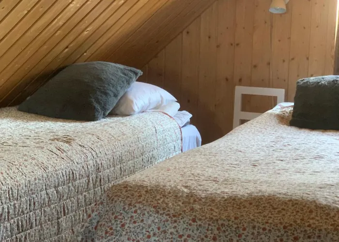 Chalet Authentic Log With Hot Tub *