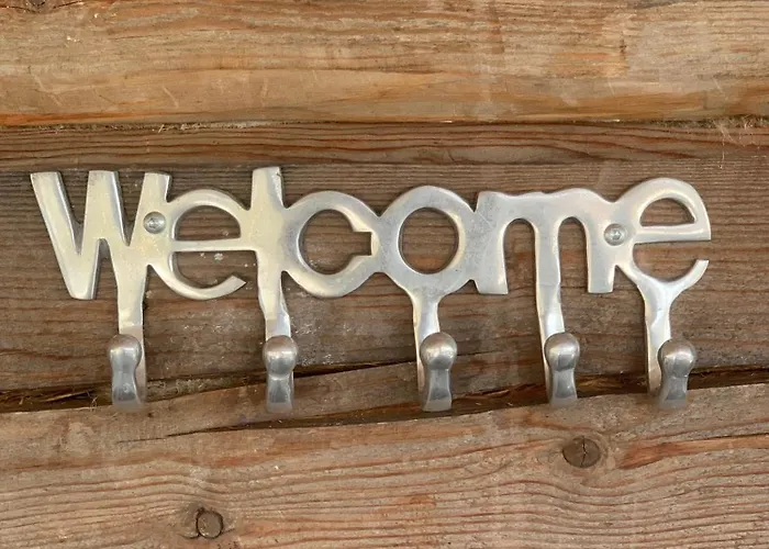 Chalet Authentic Log With Hot Tub