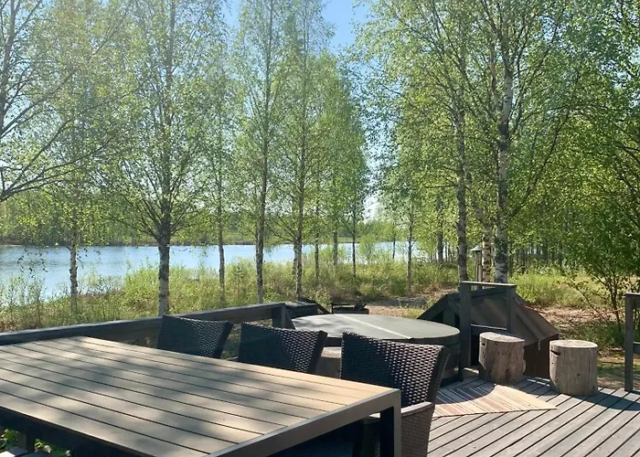 Chalet Authentic Log With Hot Tub Ranua